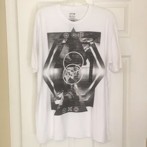 Apt 9 Men’s XL white graphic tee